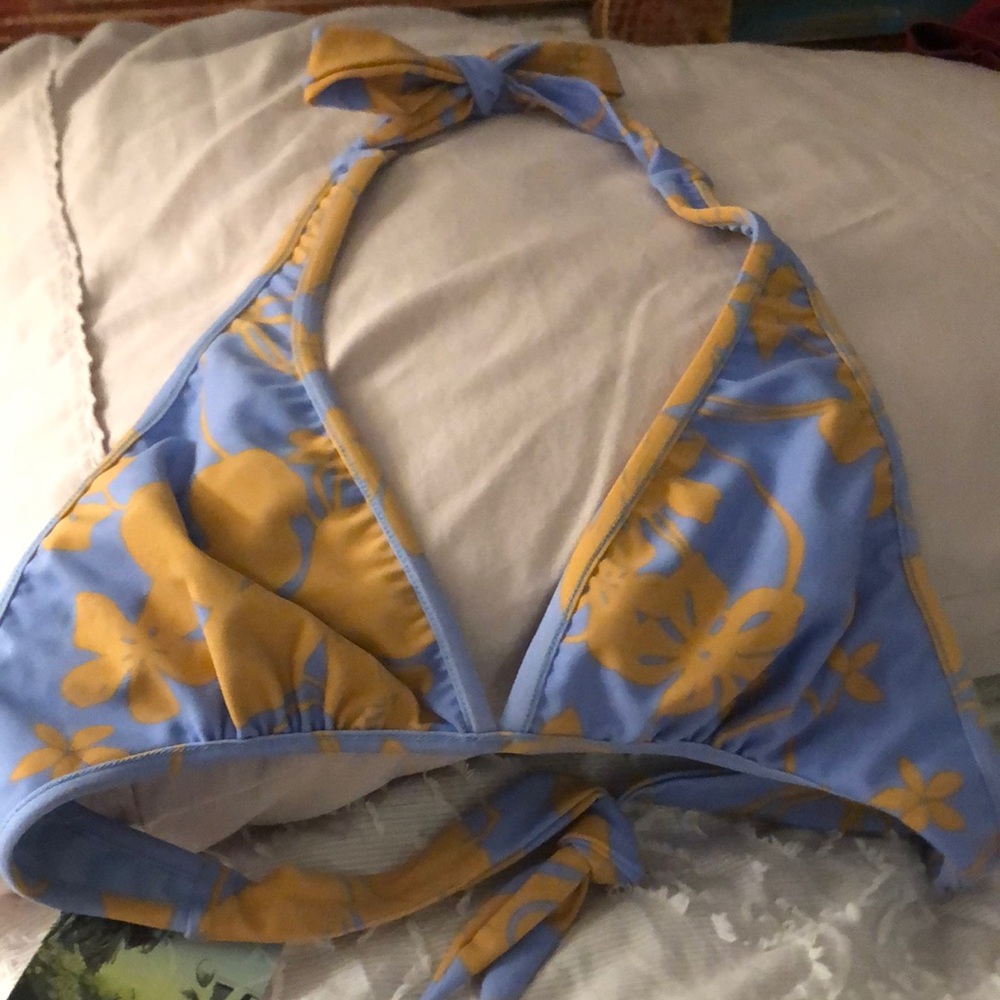 NWT Carve Design Halter Triangle Rodeo Bikini Top